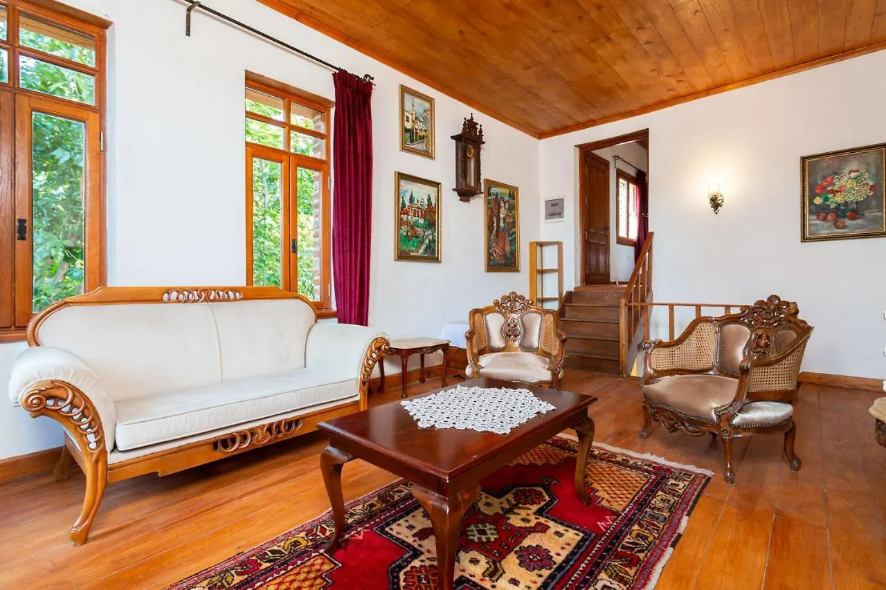 Zeytinli Tas Ev Villa İzmir